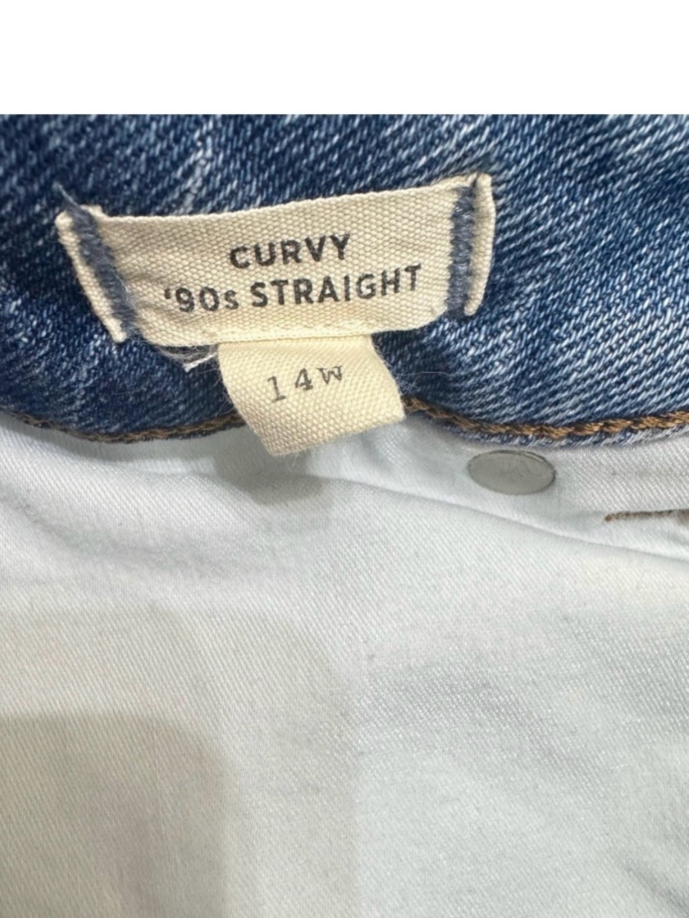 Madewell Curvy 90s Straight Leg Jeans in Light Blue Denim - Picture 10 of 12